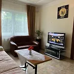 Rose Garden شيوفوك
